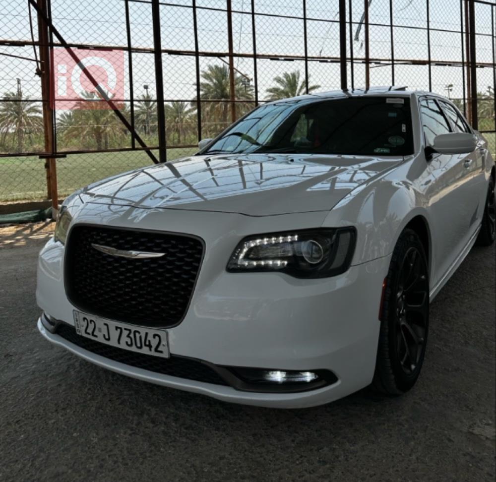 كرايسلر 300